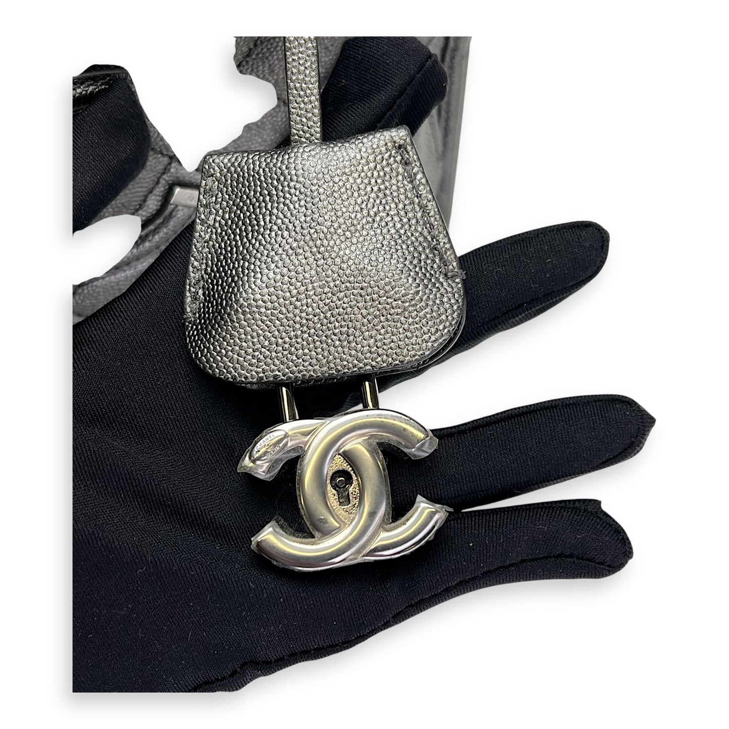 CC Filigree Large Silver Top Handle Bag in Caviar Leather, Silver hardware