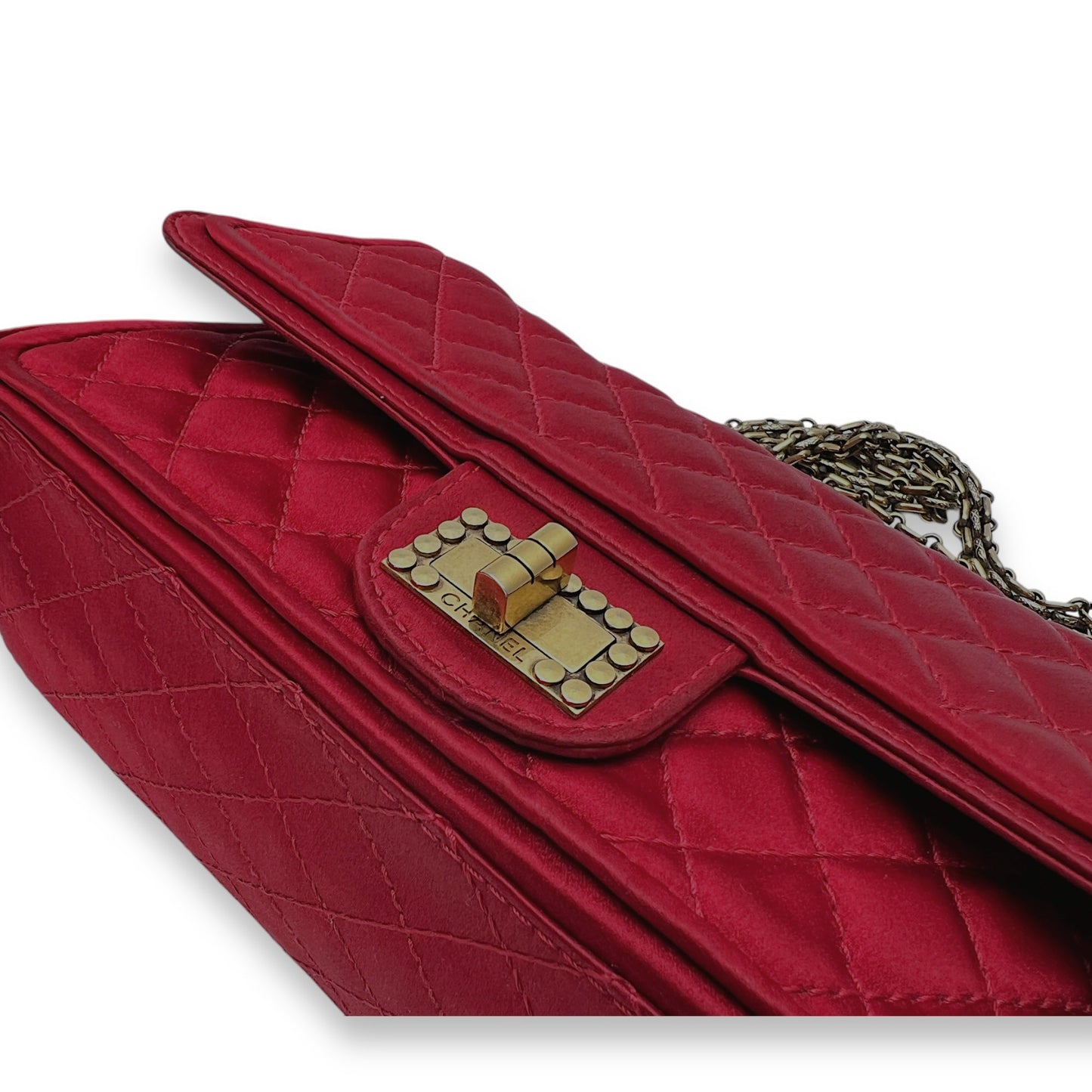 2.55 Reissue  225 Shoulder bag in Satin, Gold Hardware