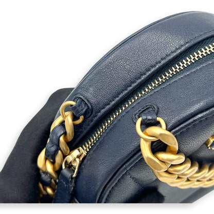 Round CC Crossbody Bag Blue in Calfskin, Mixed hardware