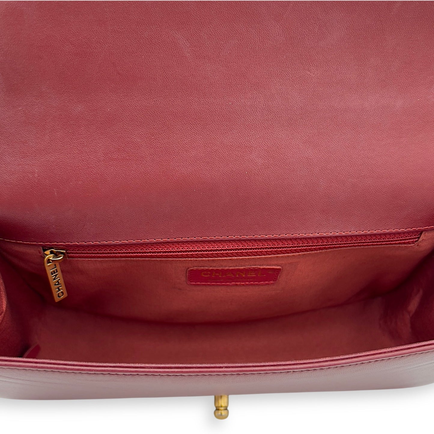 Boy Shoulder Bag Medium Red in Calfskin, Gold hardware