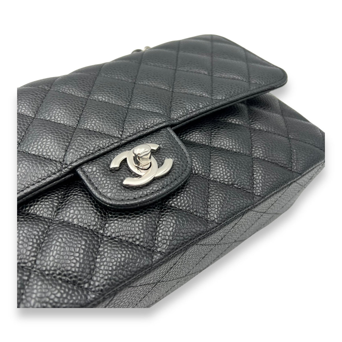 Classic Shoulder Bag Black in Caviar Leather, Silver hardware