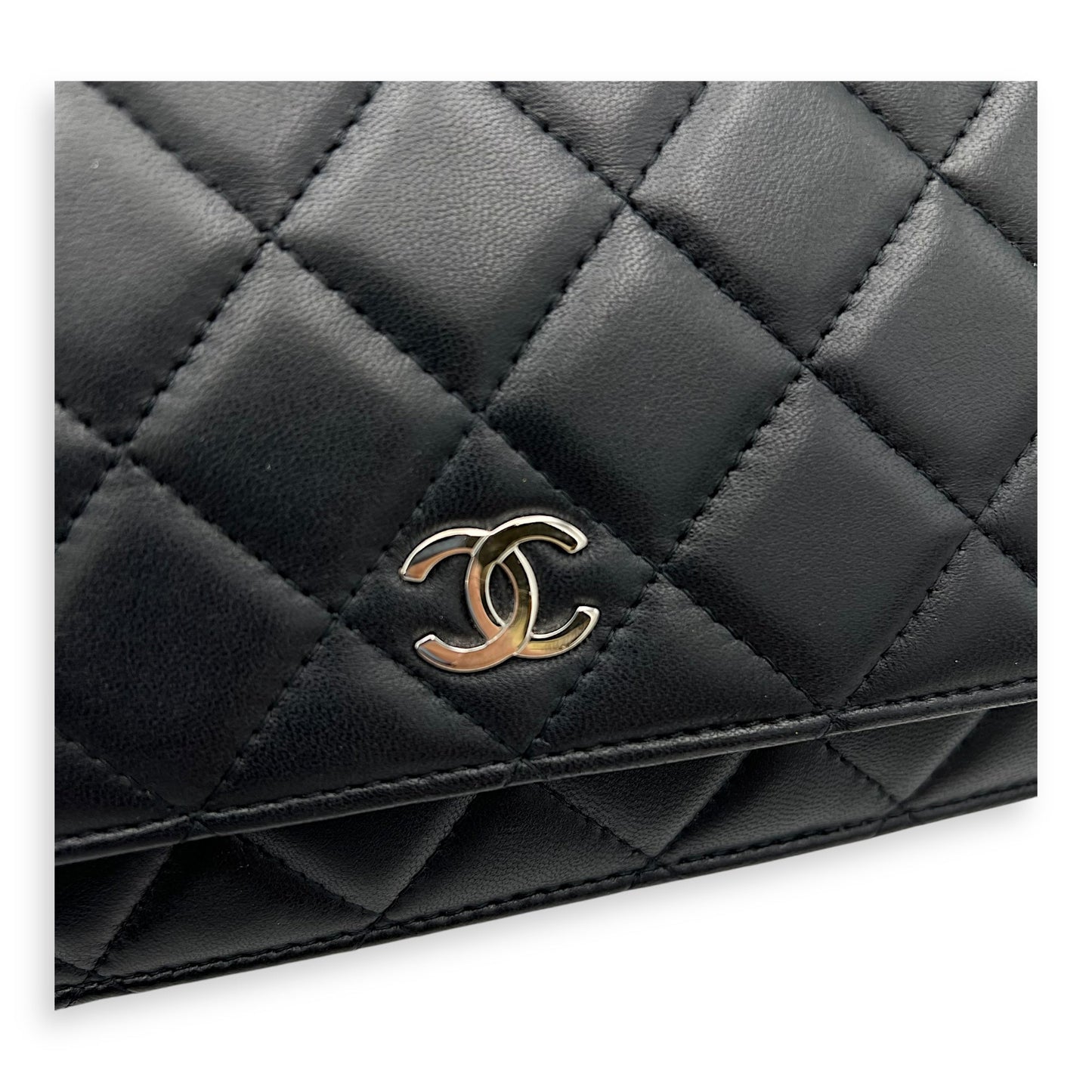 CC Wallet On Chain Black in Lambskin, Silver hardware