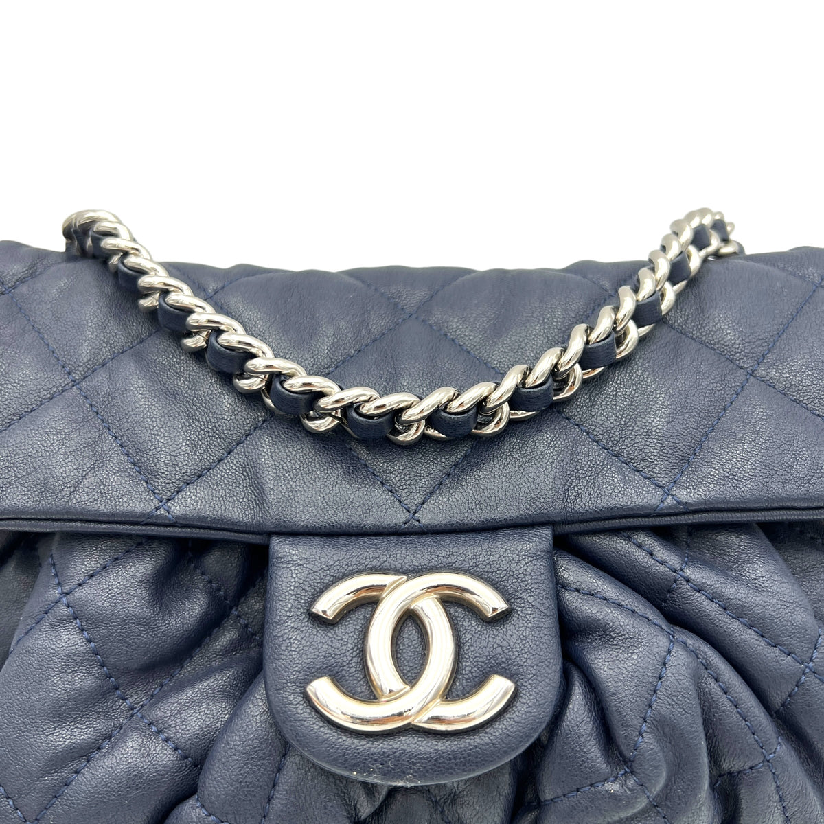 Chain Around Crossbody Bag Navy in Lambskin, Silver hardware