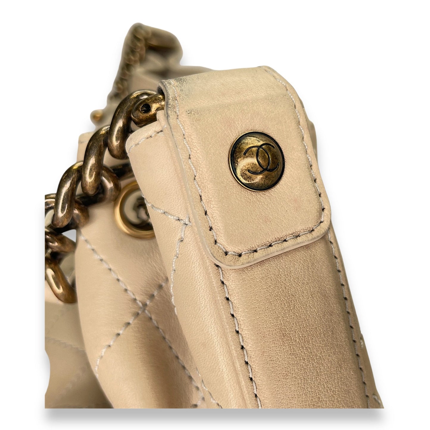 Drawstring CC White Bucket Bag in Lambskin, Gold hardware
