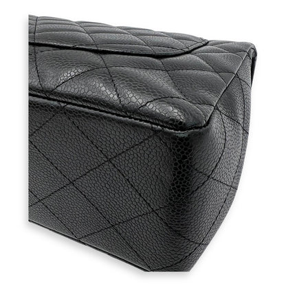 Classic Jumbo Black Shoulder Bag in Caviar Leather, Silver hardware