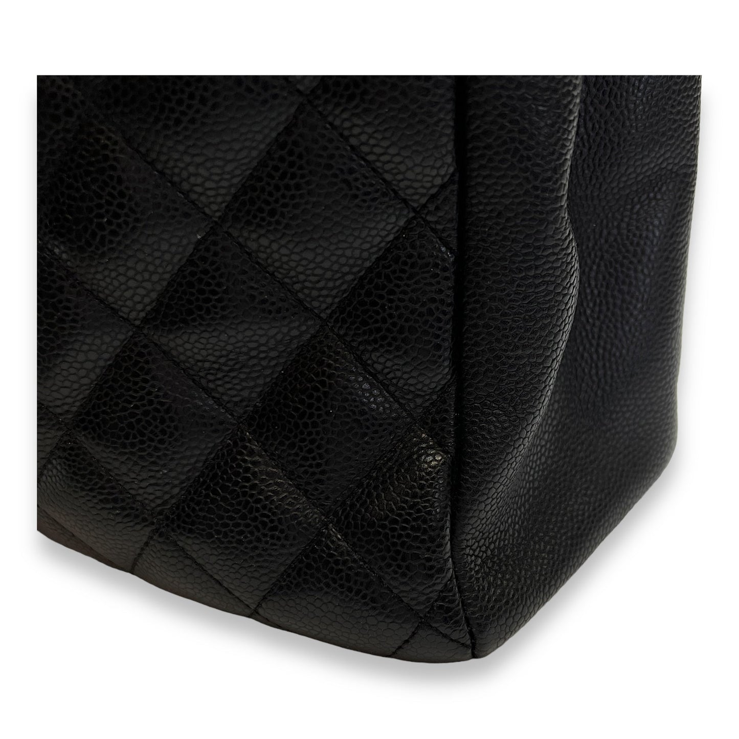 GST Large Black Shoulder Bag in Caviar Leather, Gold hardware