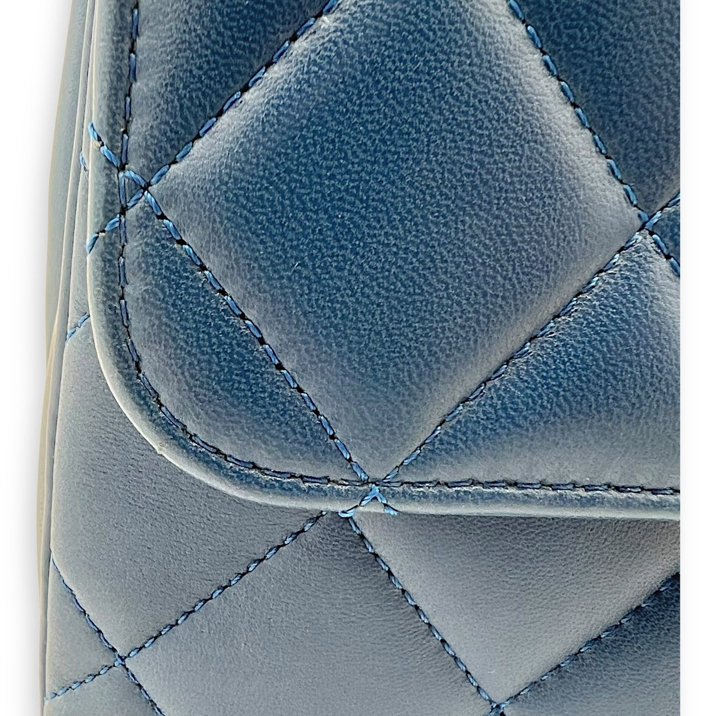 Trendy CC Top Handle Bag Blue in Lambskin, Gold hardware