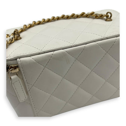 Vanity pearl crush Crossbody Bag White in Calfskin, Gold hardware
