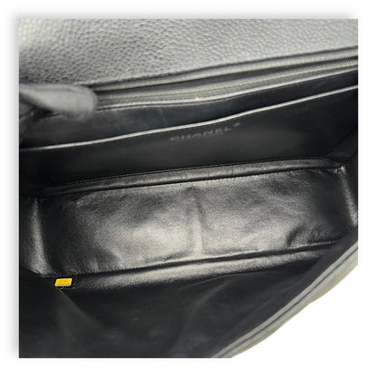 Classic Jumbo Black Shoulder Bag in Caviar Leather, Silver hardware