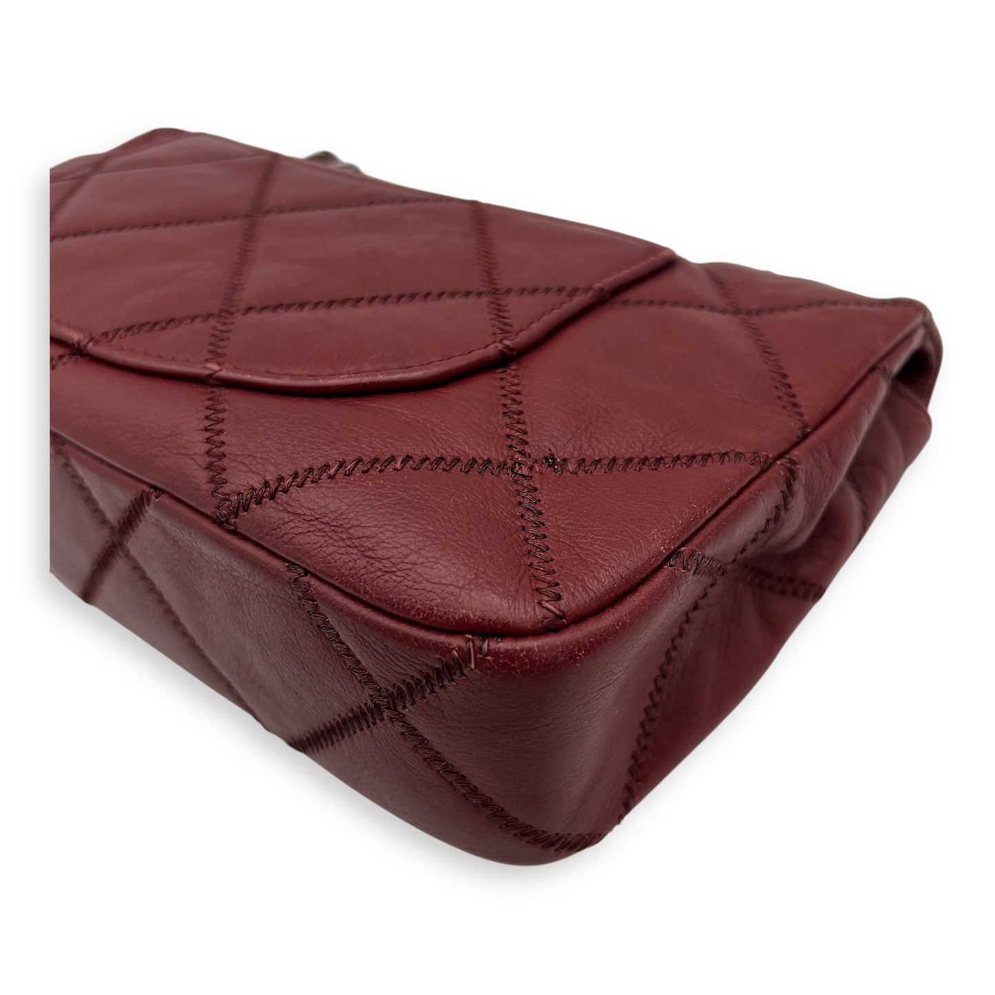 Classic Diamond Stitch Quilted Red Shoulder Bag in Calfskin, Ruthenium hardware
