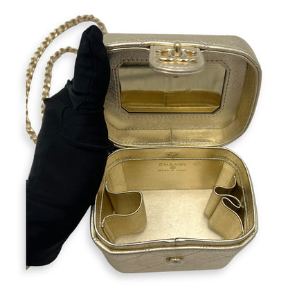 CC Vanity Bag Gold in Lambskin, Gold hardware