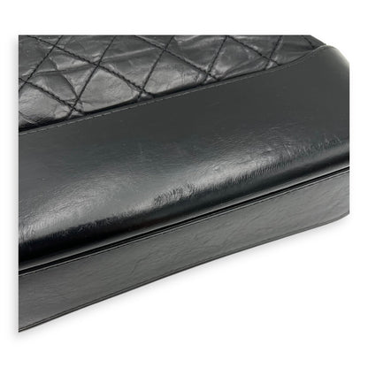 Gabrielle Medium Black Shoulder Bag in Calfskin, Mixed hardware