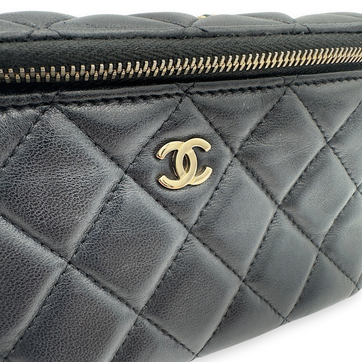 CC Vanity Bag Black in Lambskin, Gold hardware