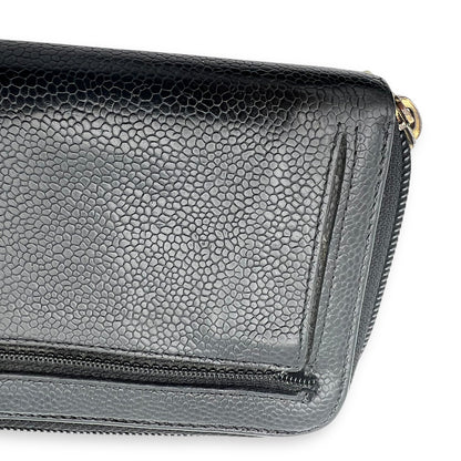 CC Zipped Black Wallet in Caviar Leather, Gold hardware