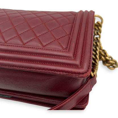 Boy Shoulder Bag Medium Red in Calfskin, Gold hardware