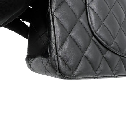 Classic Shoulder Bag Medium Black in Lambskin, Gold hardware