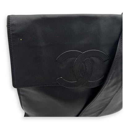 Vintage CC Black Crossbody Bag in Calfskin, Gold hardware