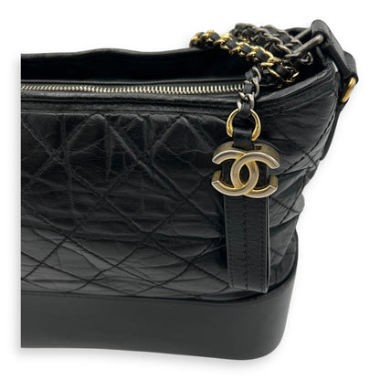 Gabrielle Medium Black Shoulder Bag in Calfskin, Mixed hardware