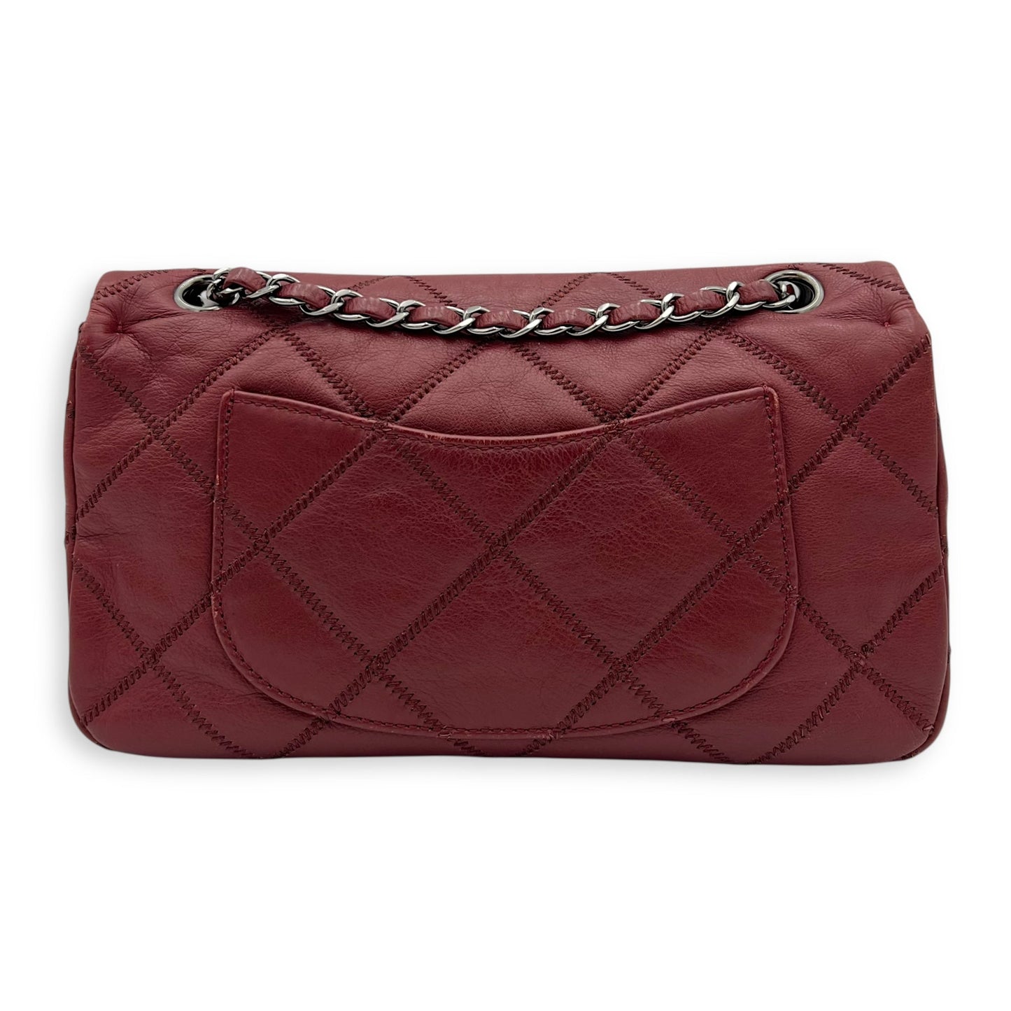 Classic Diamond Stitch Quilted Red Shoulder Bag in Calfskin, Ruthenium hardware