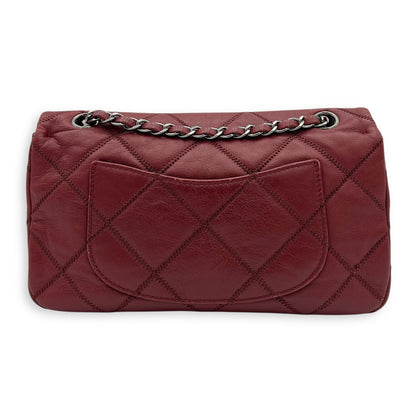 Classic Diamond Stitch Quilted Red Shoulder Bag in Calfskin, Ruthenium hardware