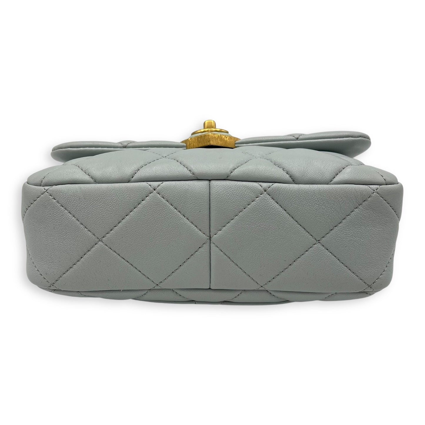 Heart Flap Shoulder Bag Blue in Lambskin, Gold hardware