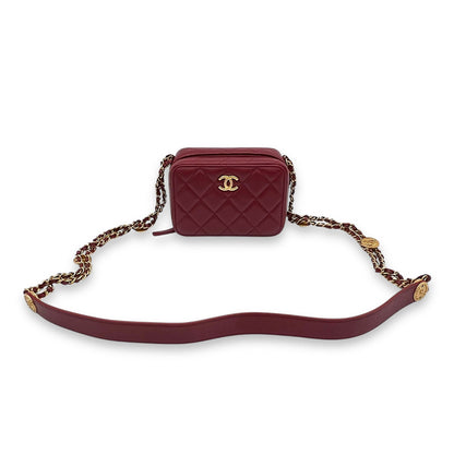 CC Shoulder Bag Red in Caviar Leather, Gold hardware