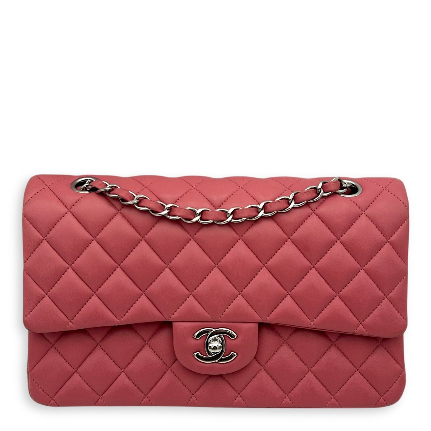 Classic Medium Pink Shoulder Bag in Lambskin, Silver hardware