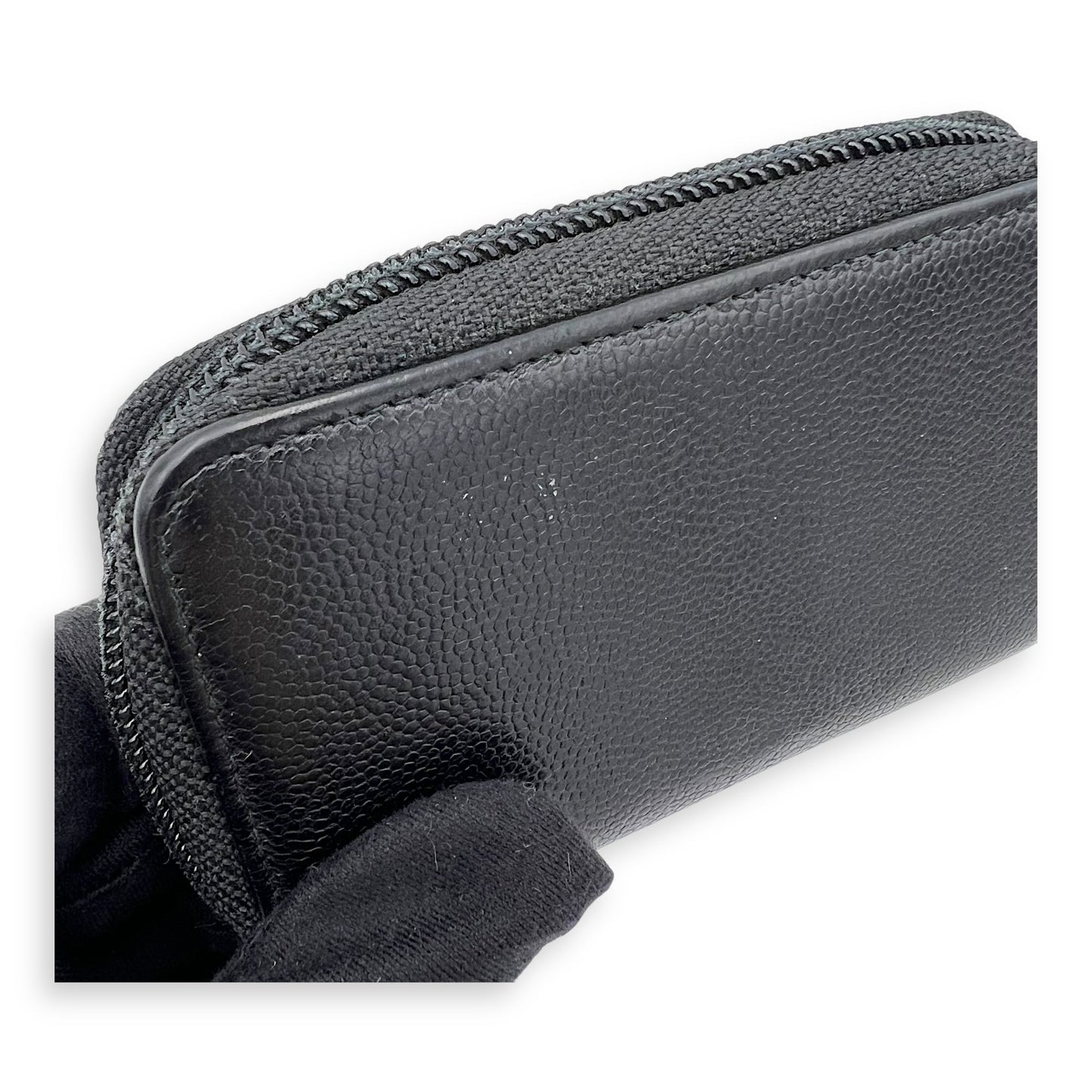 CC Wallet Black in Caviar Leather, Gold hardware