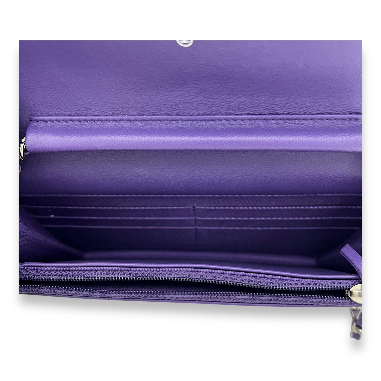 Classic Wallet On Chain Purple in Lambskin, Silver hardware