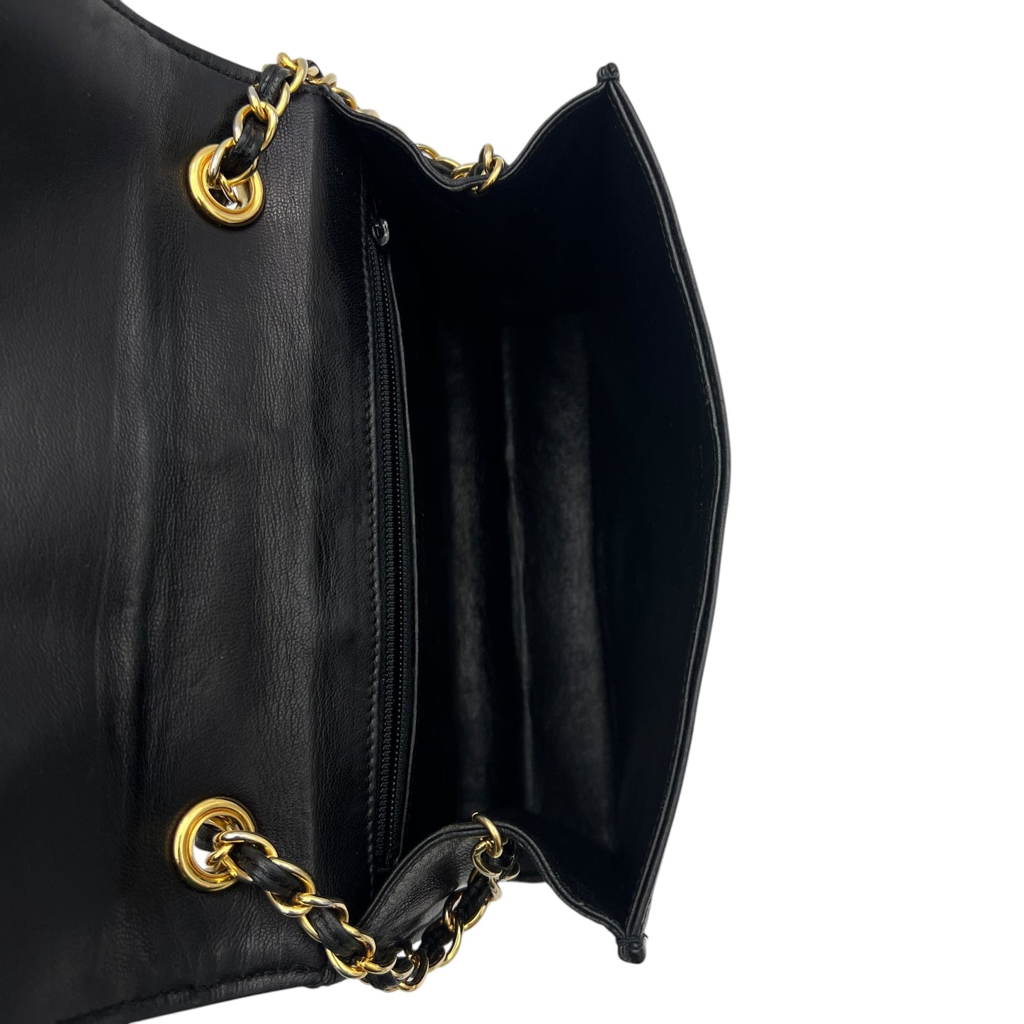 Vintage Shoulder Bag Black in Lambskin, Gold hardware