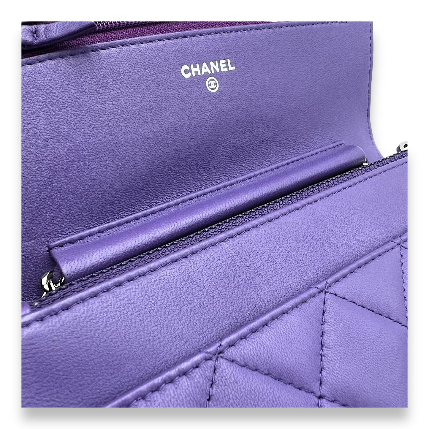 Classic Wallet On Chain Purple in Lambskin, Silver hardware