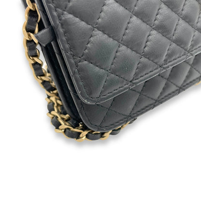 Classic Black Wallet On Chain in Lambskin, Gold hardware