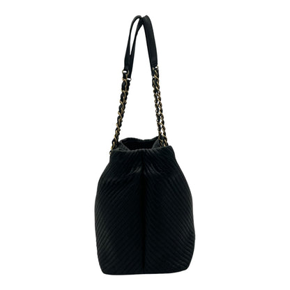 Chevron Shopping Tote Bag Black in Lambskin, Gold hardware