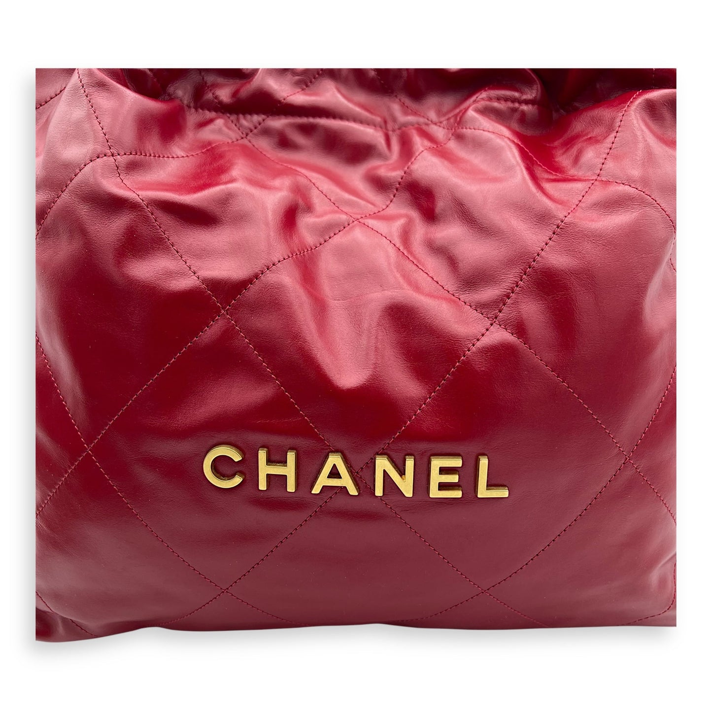 22 Tote Medium Red Tote Bag in Calfskin, Gold hardware