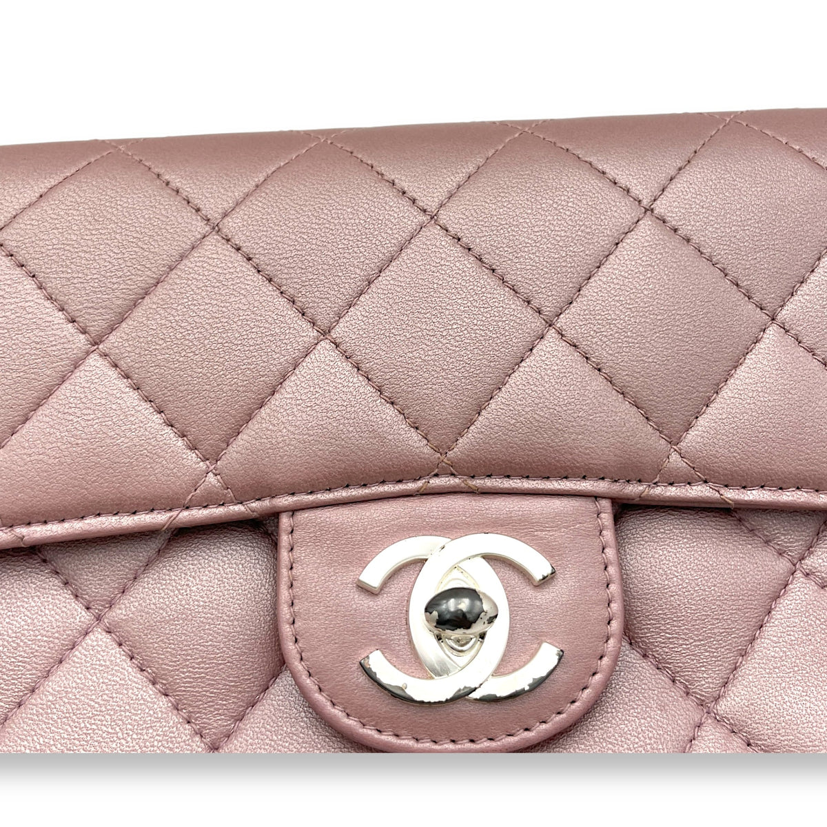 Classic Mini Pink Shoulder Bag in Lambskin, Silver hardware