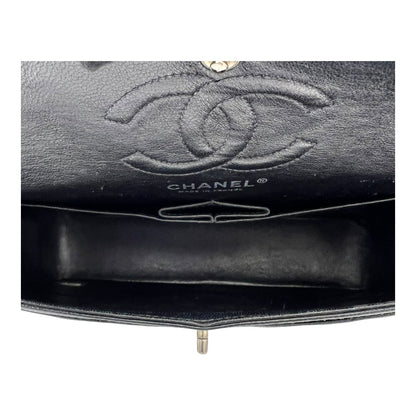 Classic Shoulder Bag Black in Caviar Leather, Silver hardware