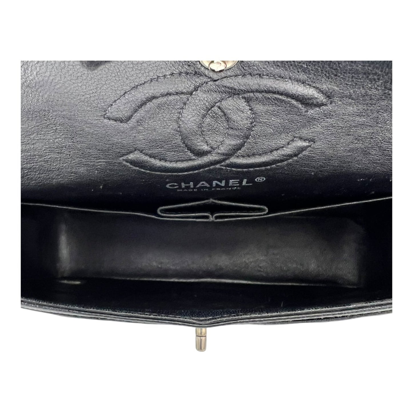 Classic Shoulder Bag Black in Caviar Leather, Silver hardware