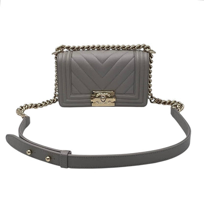Chevron Quilted Boy Small Grey Shoulder Bag in Caviar Leather, Gold hardware