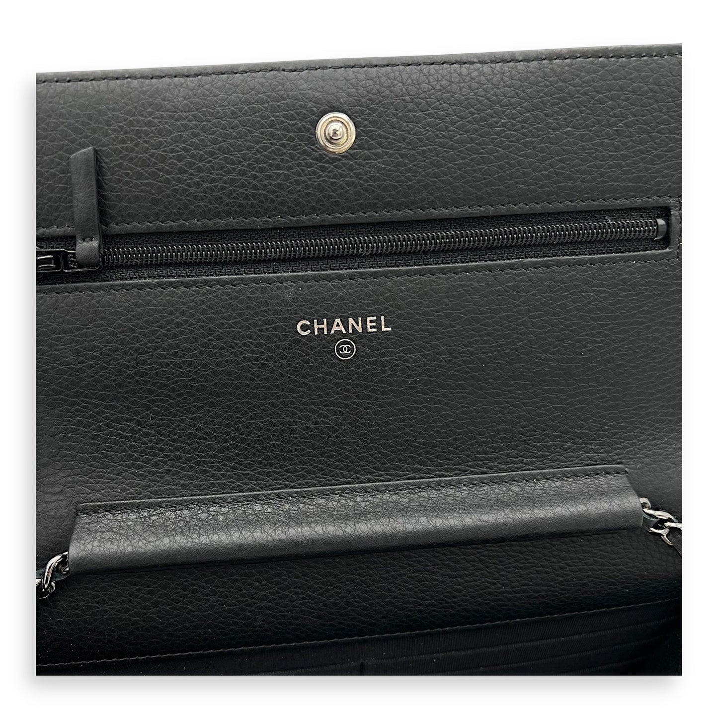 Swarovski flap Wallet On Chain Black in Calfskin, Silver hardware