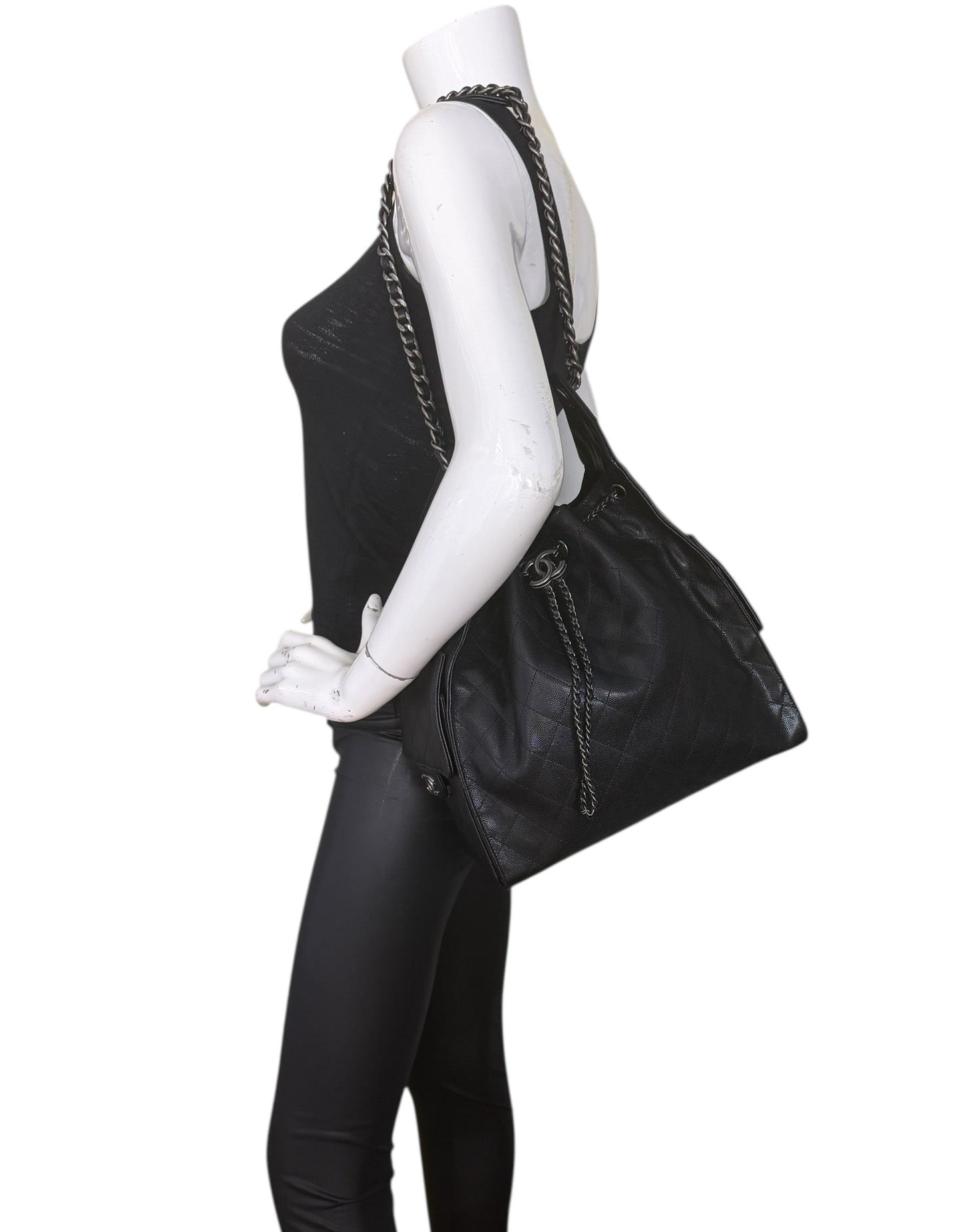Chanel 2026 Black Leather Medium 25 Hobo