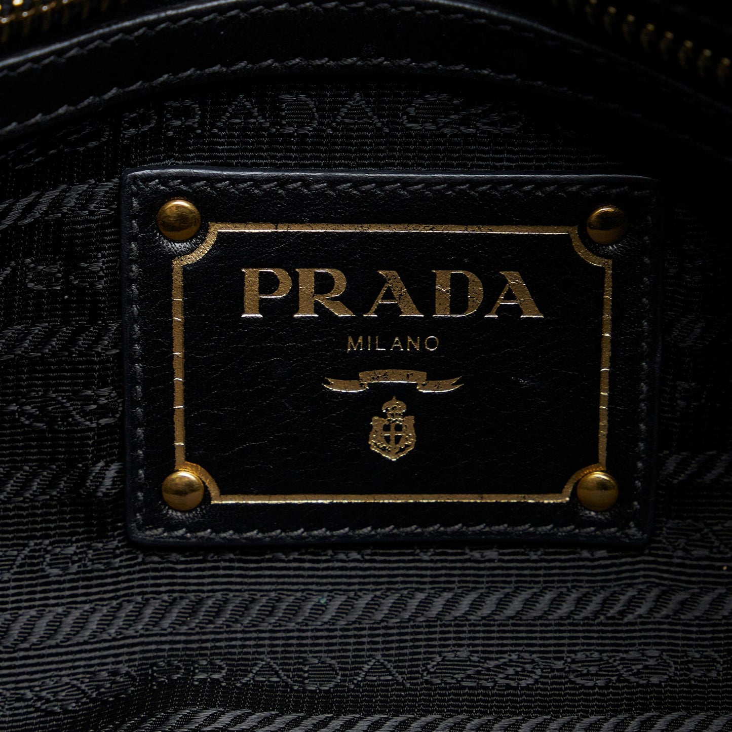 Prada Leather Tote Bag (SHG-D4pUnz)