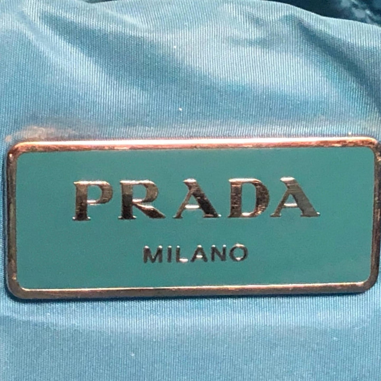 Prada Tessuto Bomber Tote (SHG-iYwZ6s)