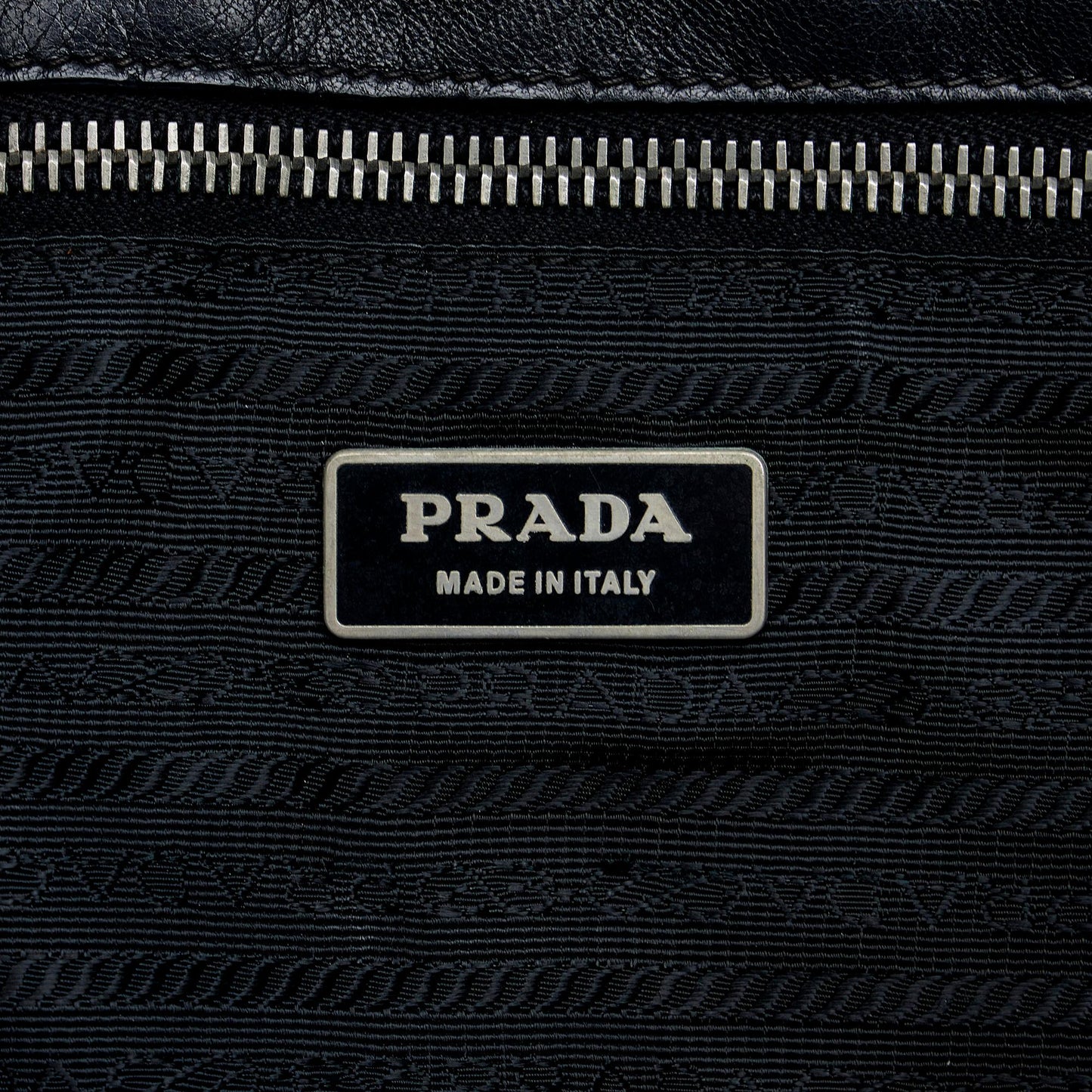 Prada Tessuto Gaufre Tote (SHG-PsvFcc)