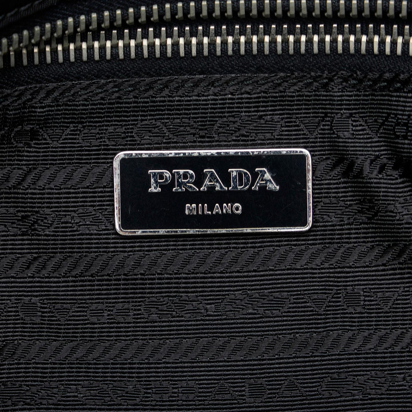 Prada Tessuto Tote Bag (SHG-wCWk4W)