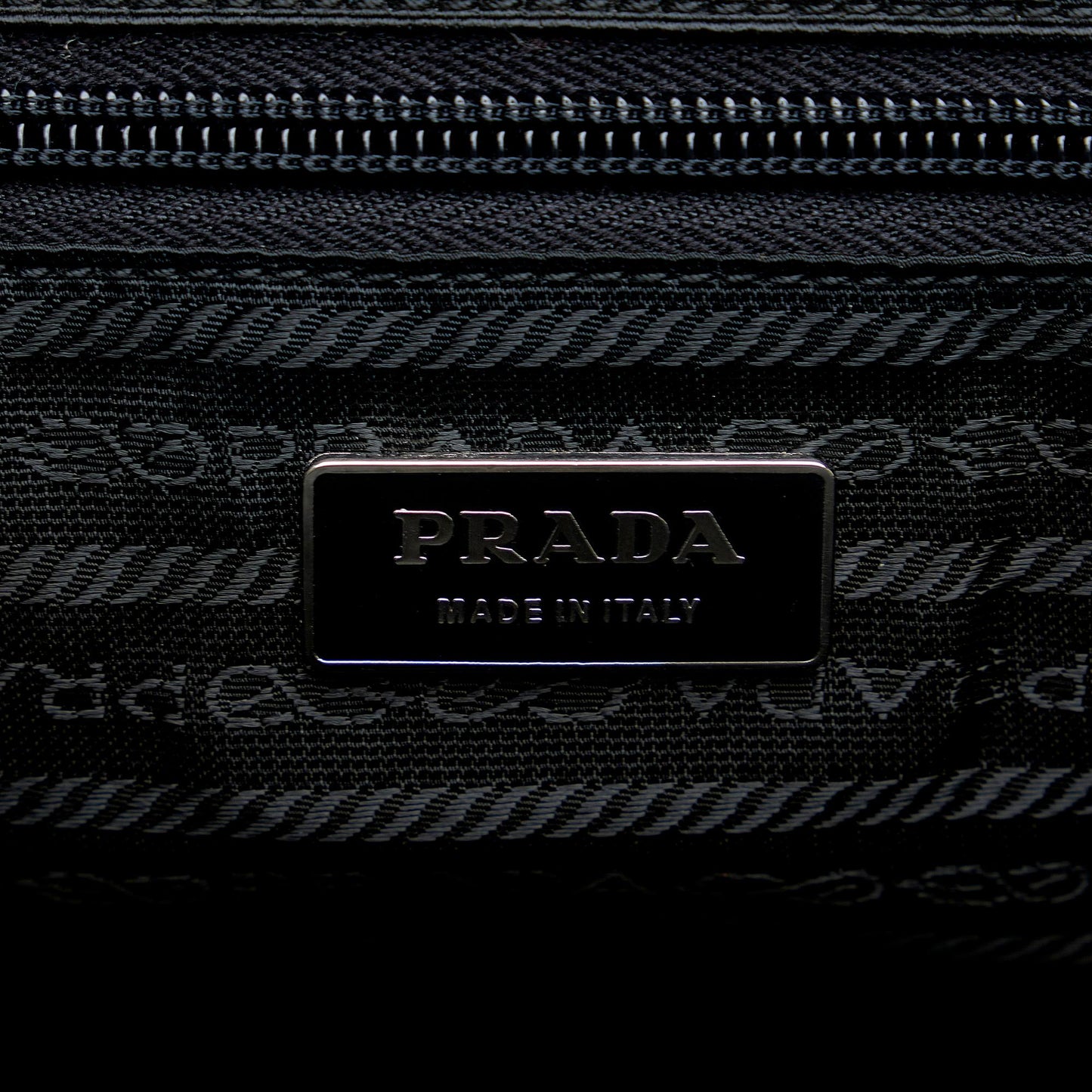 Prada Tessuto Tote (SHG-IYHY49)