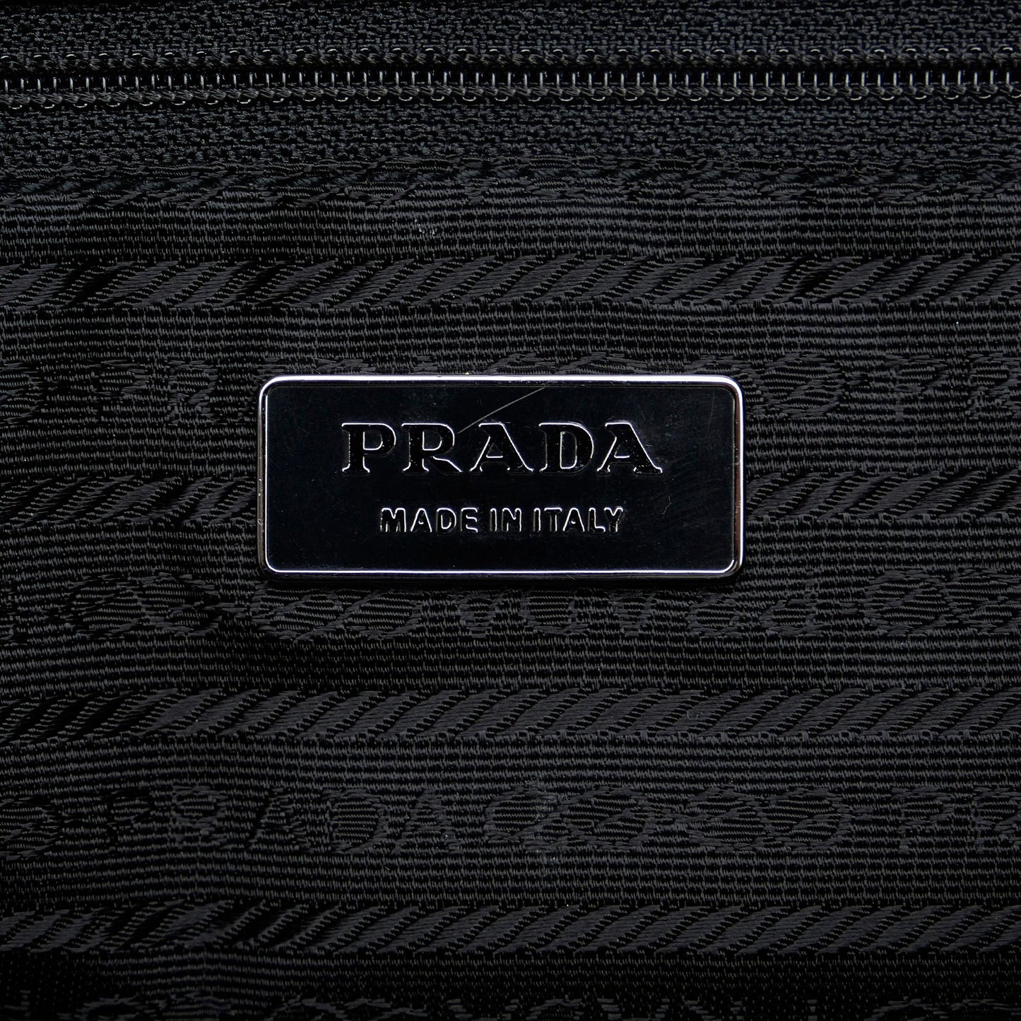 Prada Tessuto Tote (SHG-mfo2Wl)