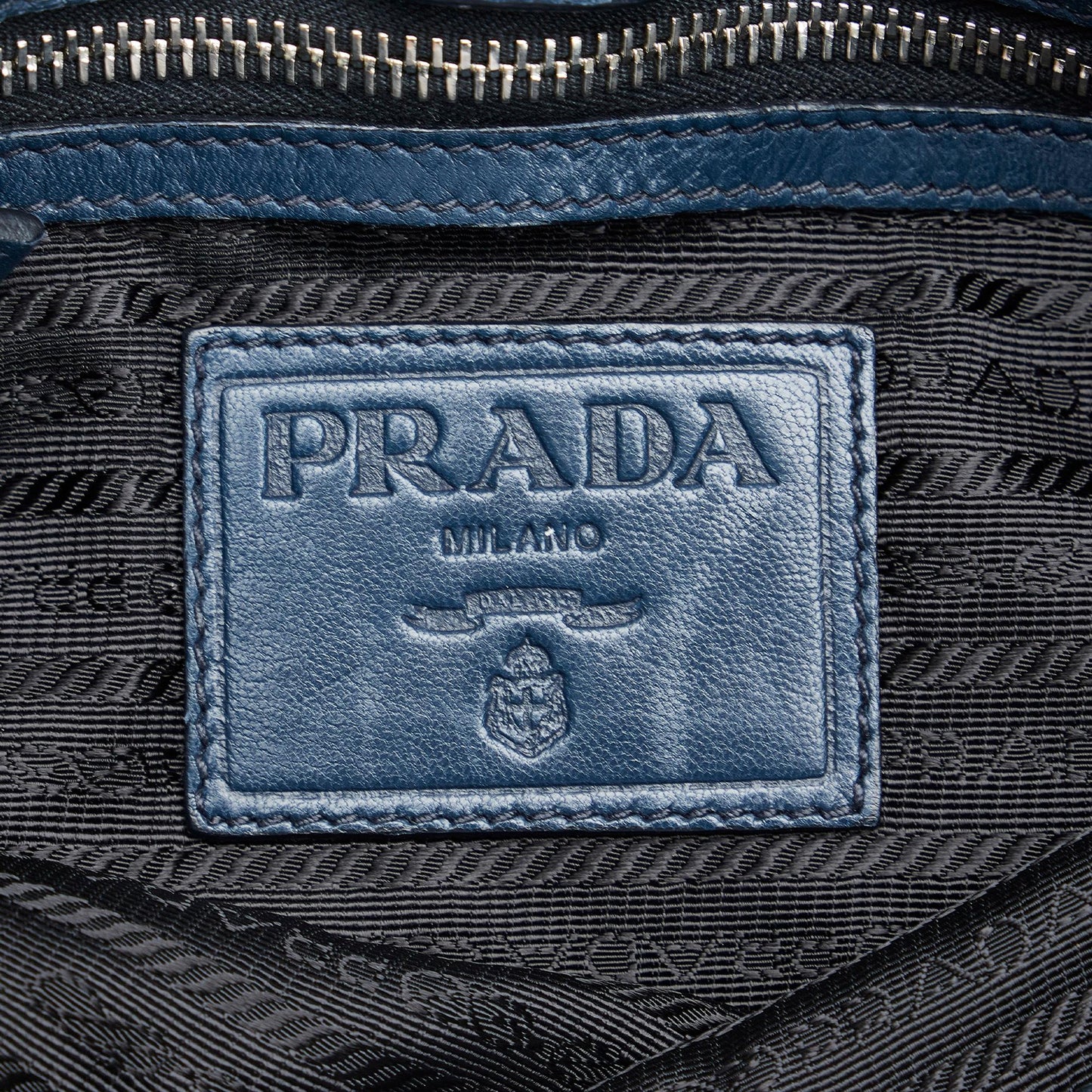 Prada Vitello Daino Messenger Bag (SHG-wZ5sf2)