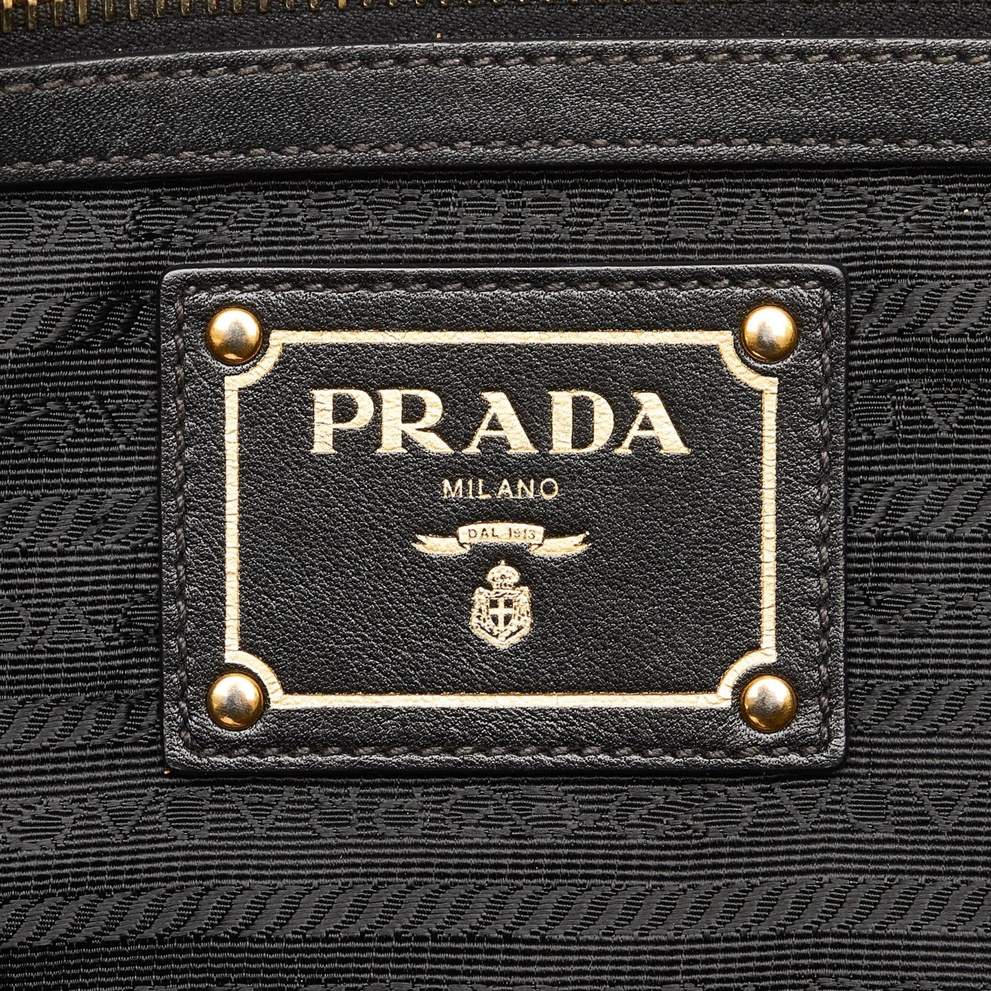 Prada Vitello Daino Tote Bag (SHG-EKHbqY)