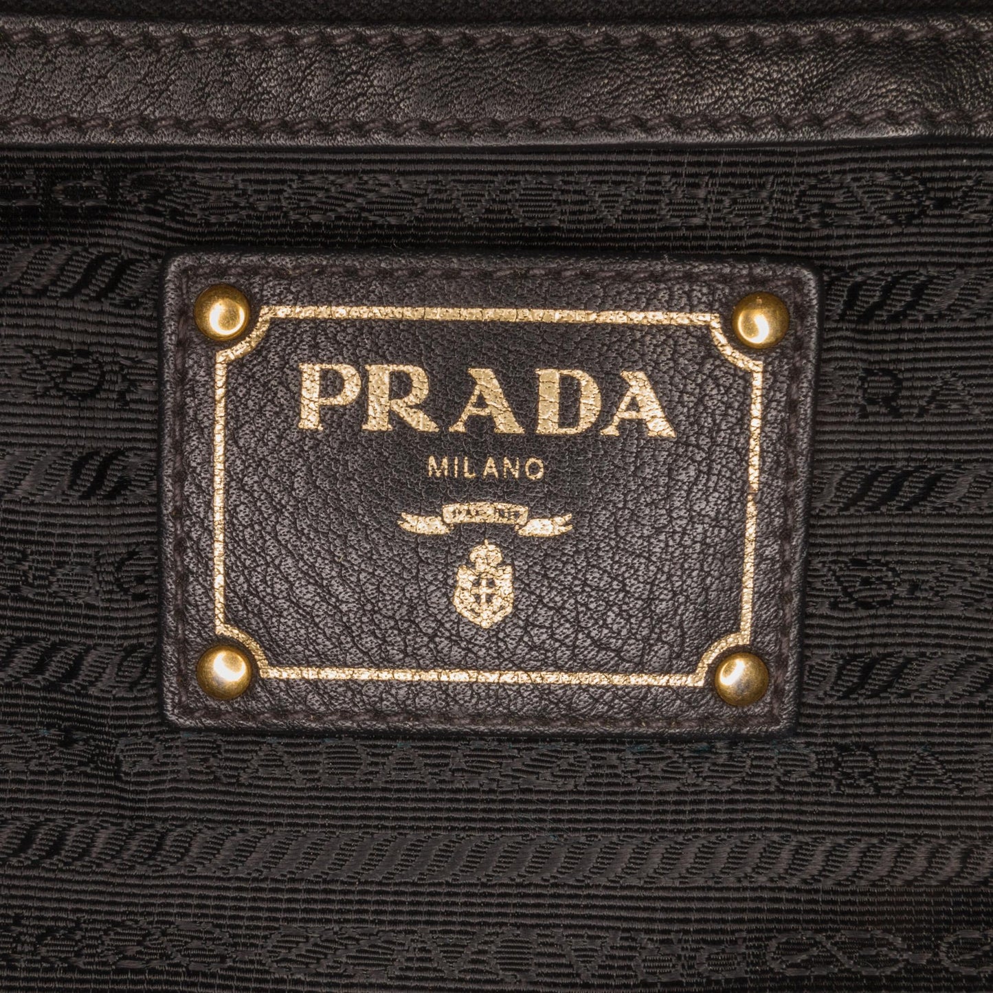 Prada Vitello Daino Tote Bag (SHG-ulySW3)