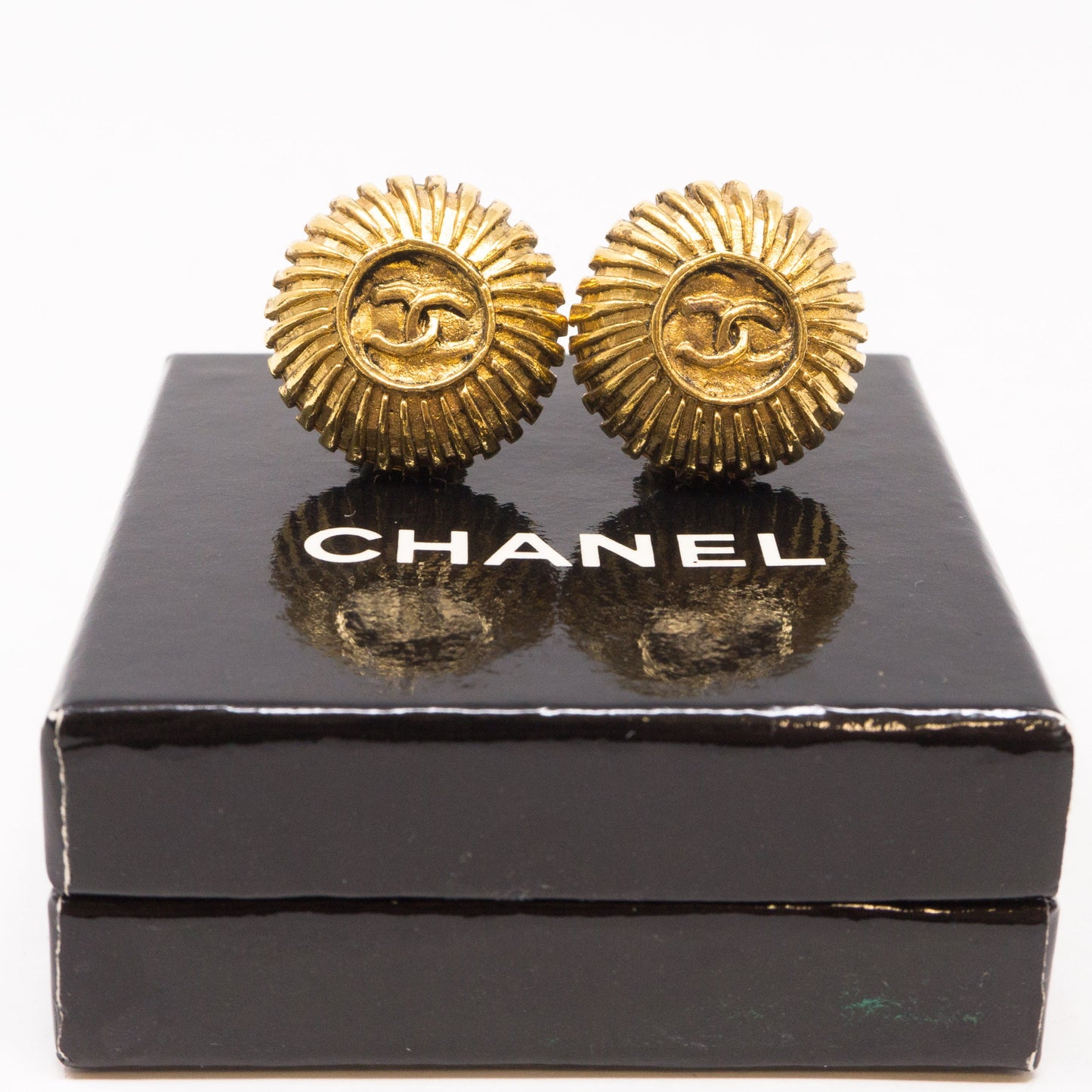 Round CC Starburst Earrings